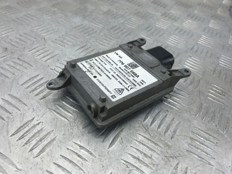 Датчик сліпої зони / блок керування асистента зміни смуги руху 7P6907568A Volkswagen Touareg