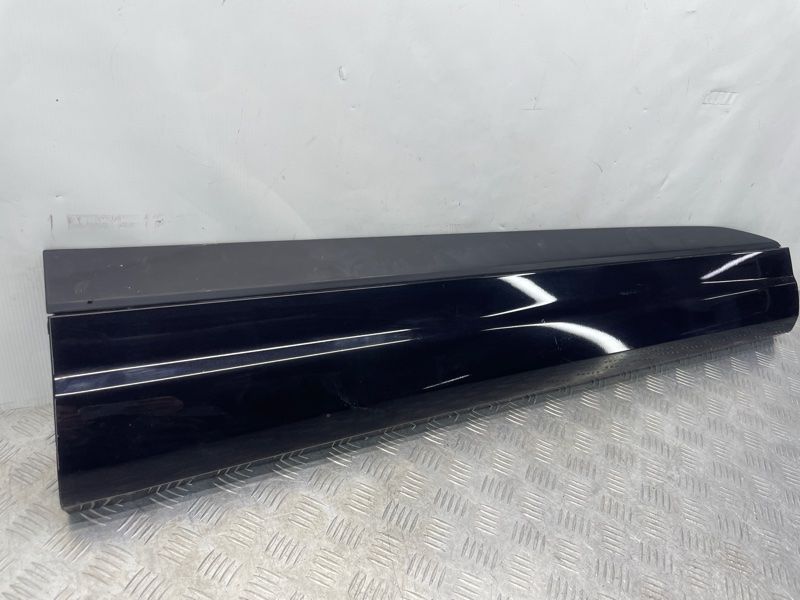Накладка дверей 4M0853960G Audi Q7