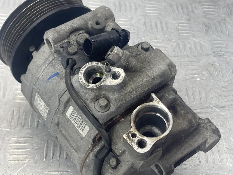 Компресор кондиціонера 7P0820803E Audi Touareg Audi Q7