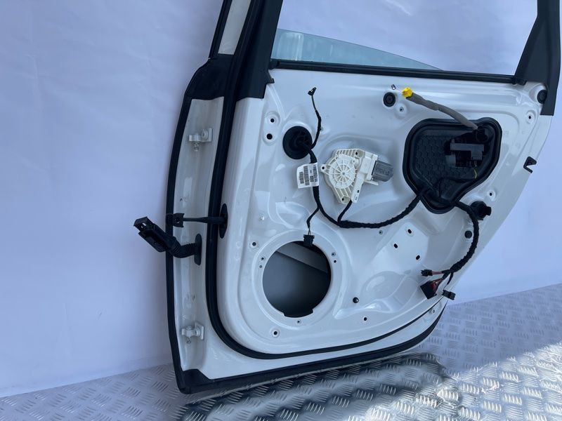 Двері 4G5833052 Audi A6