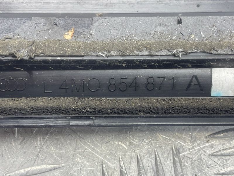 Спойлер 4M0854871A Audi Q7