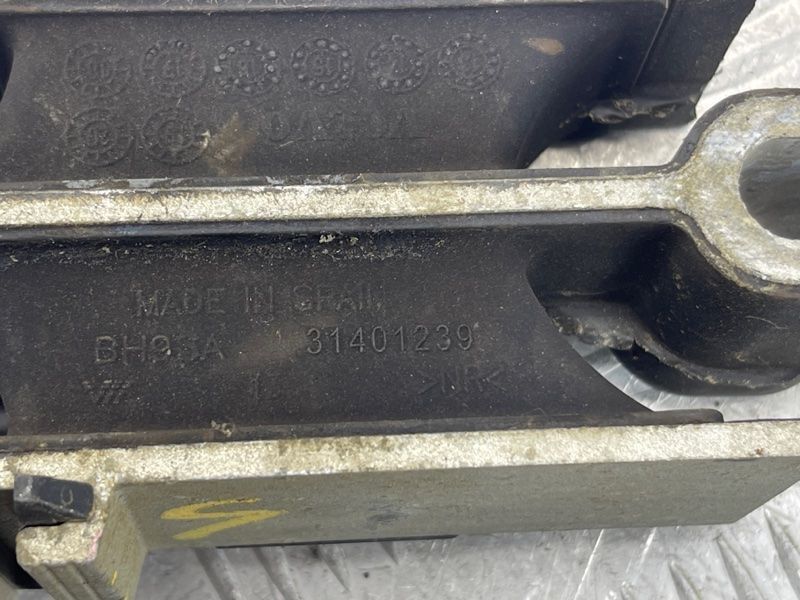 Опора / подушка двигуна 31401239 Volvo XC60