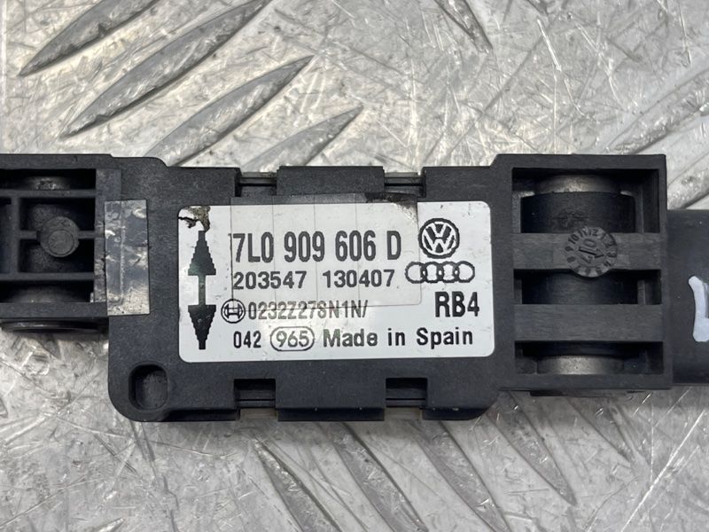 Датчик удара 7L0909606D Volkswagen Touareg