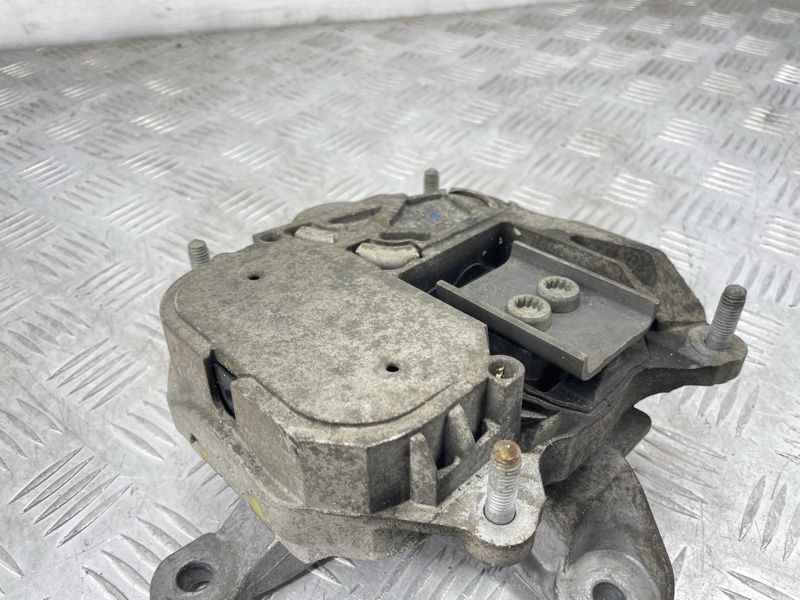 Опора / Подушка КП 4G0399153A Audi A6