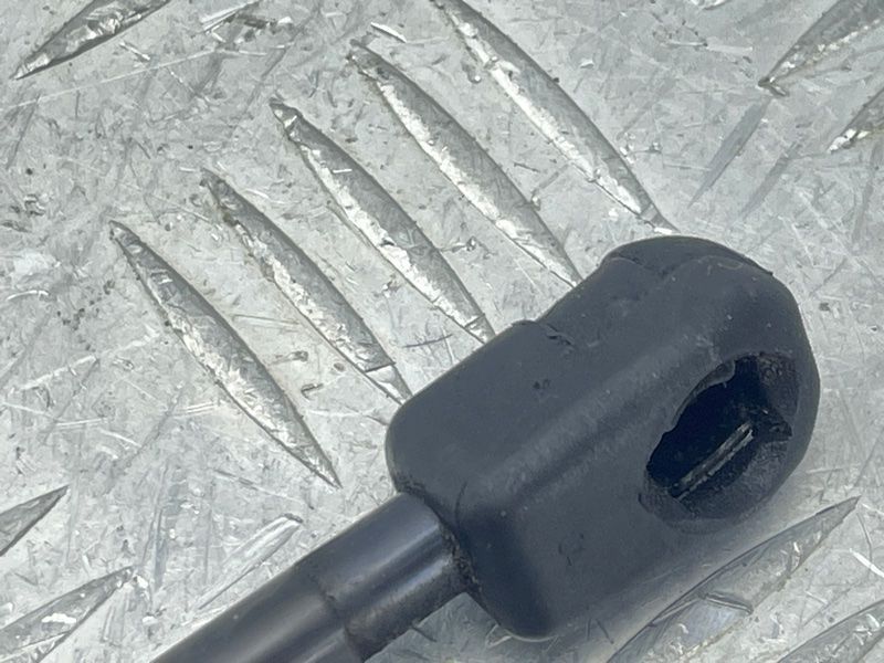 Газовый упор багажника / Амортизатор 8R0827552A Audi Q5