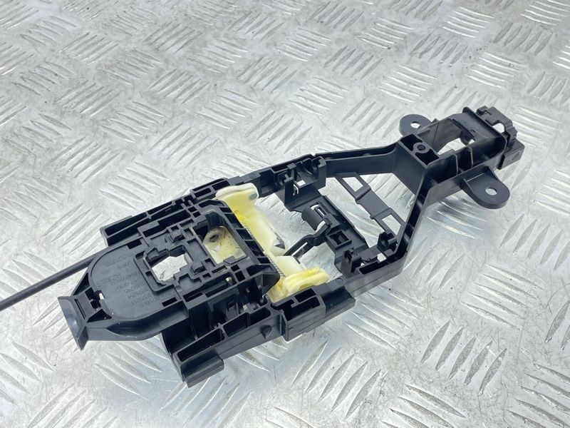 Кронштейн зовнішньої ручки дверей пасажира 31378254 Volvo XC90 Volvo S90, Volvo V90, Volvo V90 Cross Country, Volvo XC60, Volvo XC90
