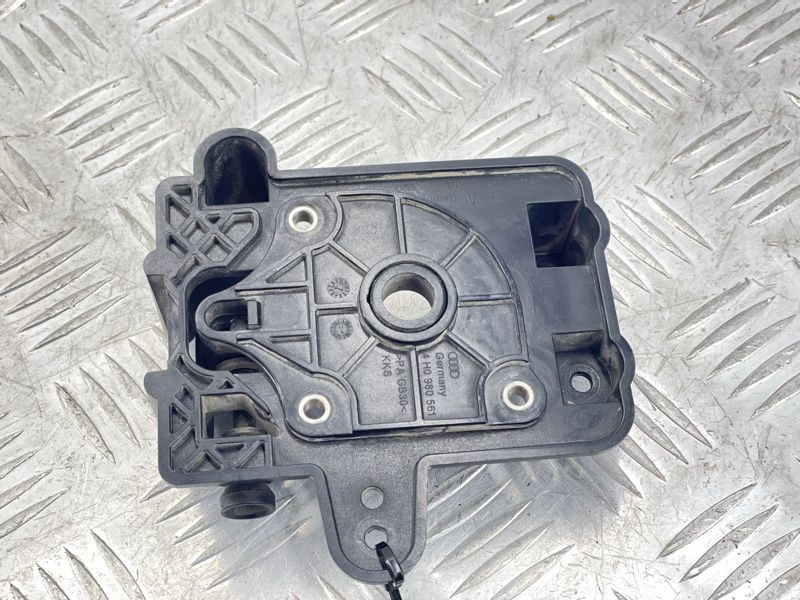 Кронштейн / Крепление камеры 4H0980561 Audi A8