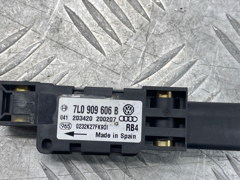 Датчик удару 7L0909606B Volkswagen Touareg