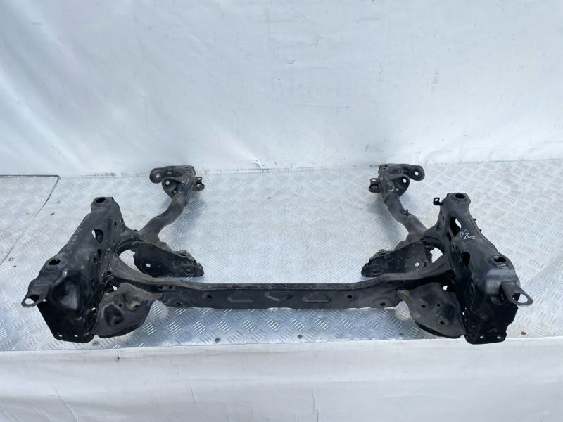 Подрамник передний 4H0399315AF Audi A8