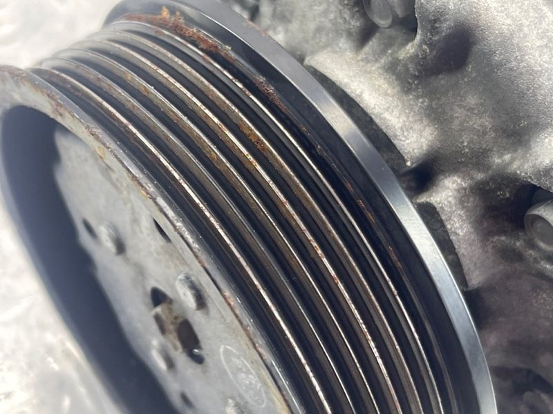 Компресор кондиціонера 7P0820803E Audi Touareg Audi Q7