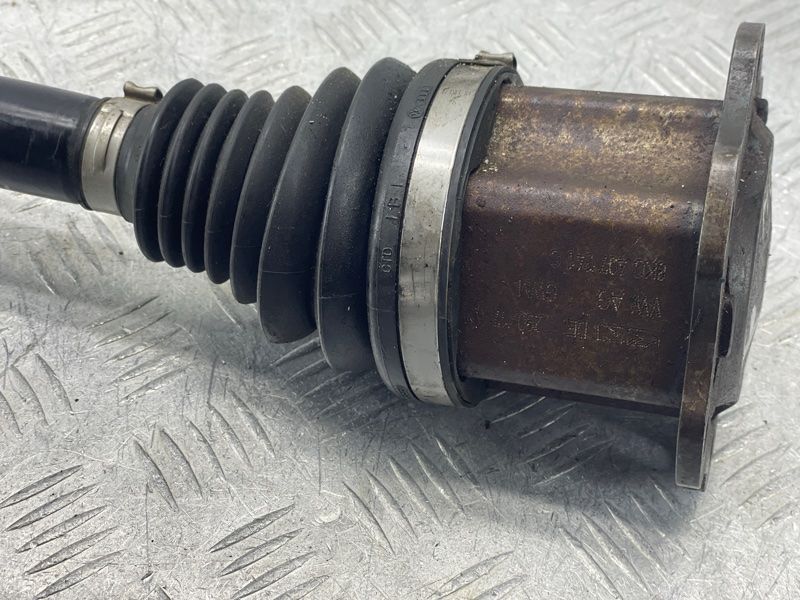 Приводной вал передний 4G0407271F Audi A6 Audi A6, Audi A7, Audi A8, Audi Q5, Audi RS7, Audi S6, Audi S7, Audi S8, Audi SQ5