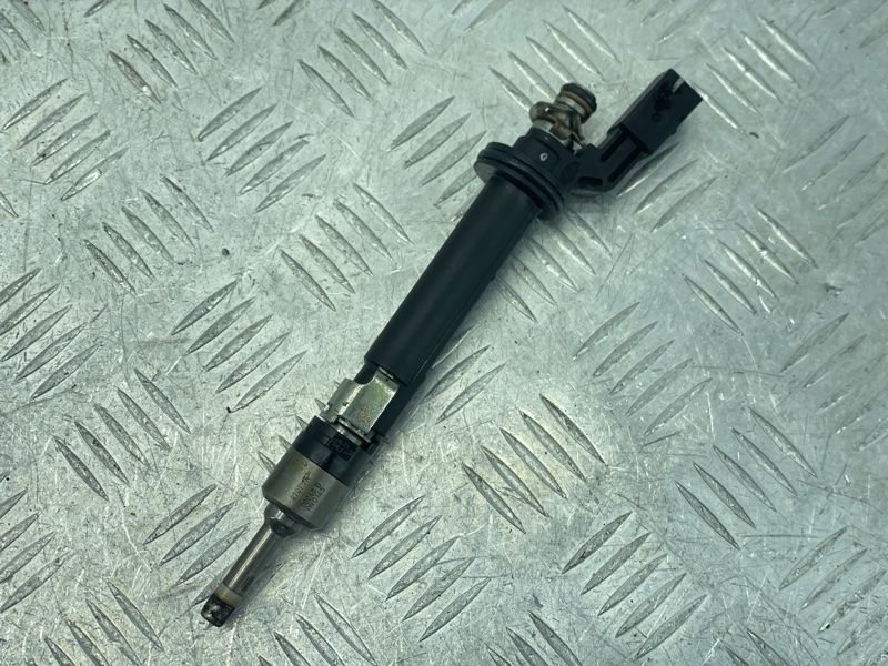 Топливная форсунка 03H906036A Volkswagen Touareg