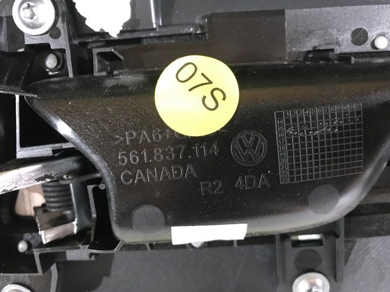 Обшивка дверей Volkswagen Passat