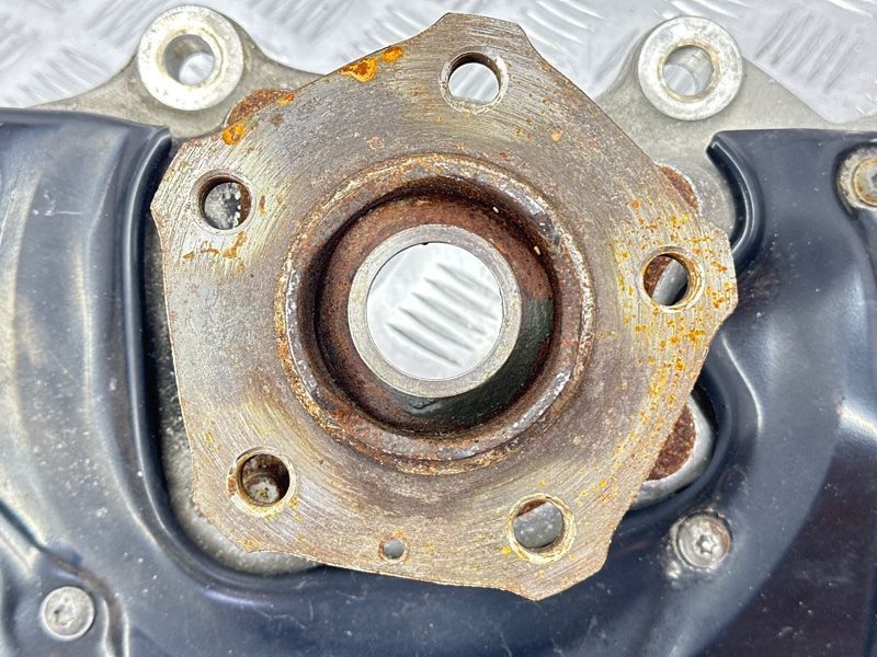 Поворотний кулак / цапфа 4M0407242J Audi Q7