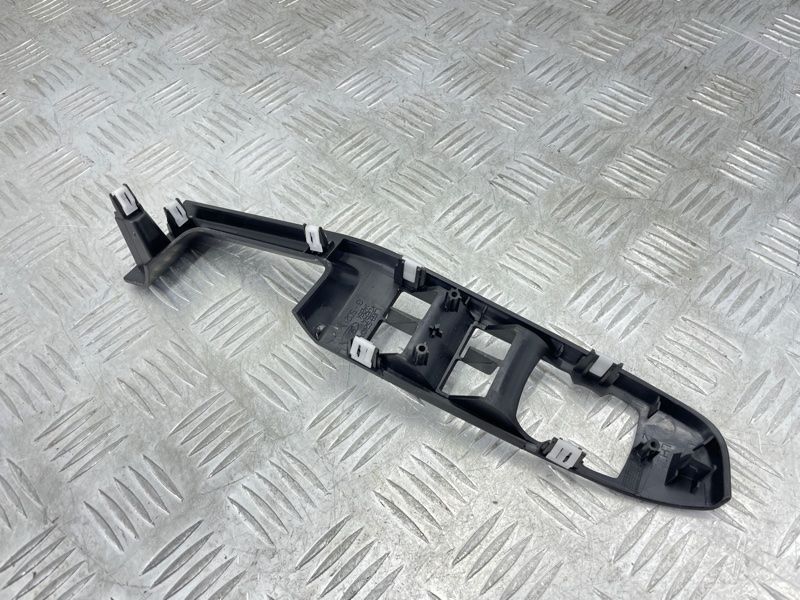 Накладка LJ6BS240A41C Ford Escape