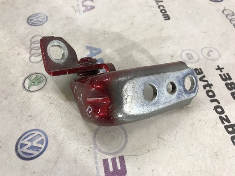 Петля дверей Ford Edge