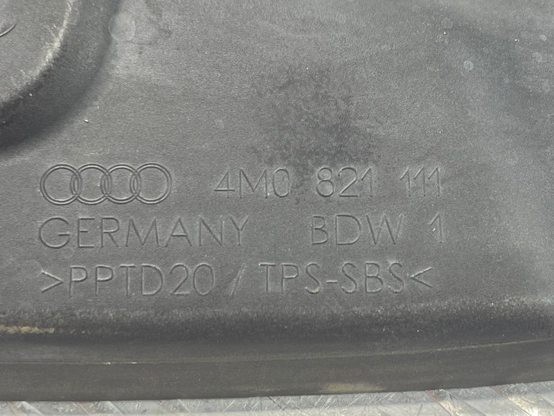 Захист крила 4M0821111 Audi Q7