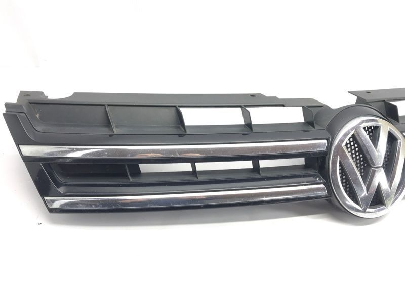 Решетка радиатора 7P6853651AZLL Volkswagen Touareg