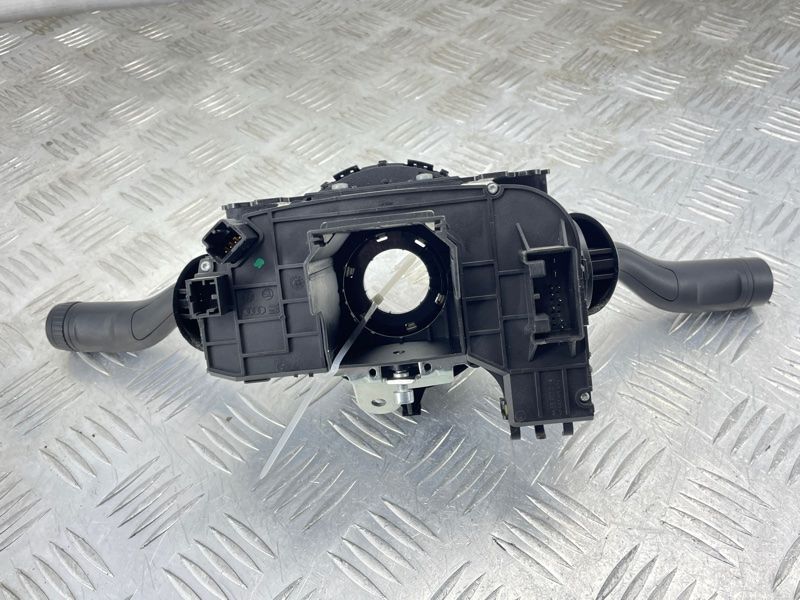Блок подрулевых переключателей 7L6953549G Volkswagen Touareg