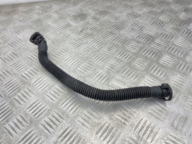 Трубка з'єднувальна 06E133817AP Audi A7