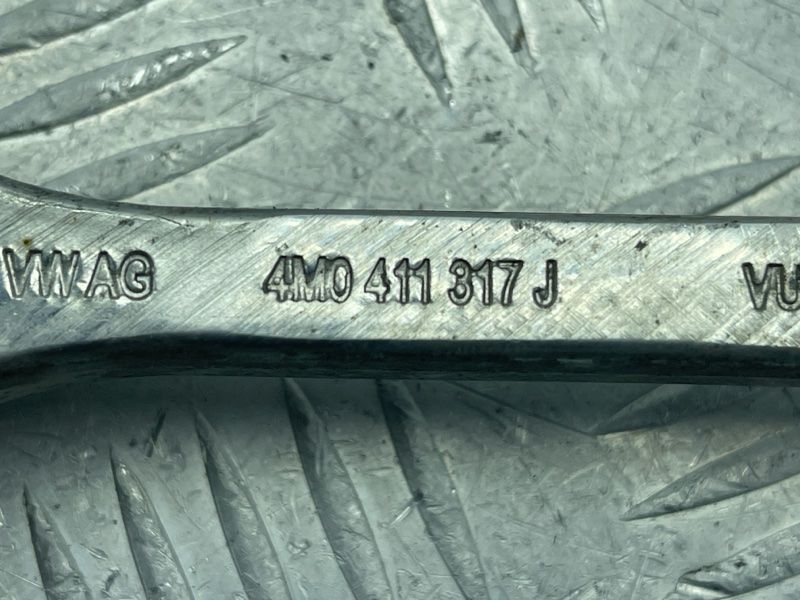 Стойка стабилизатора передней подвески левая/правая 4M0411317J Audi Q5 Audi A4, Audi A4 Allroad, Audi A5, Audi A6, Audi A6 Allroad, Audi A7, Audi A8, Audi e-tron, Audi e-tron S, Audi Q5, Audi Q7, Audi Q8, Audi Q8 e-tron, Audi RS5, Audi RS6 Avant, Audi RS7, Audi RS Q8, Audi S4, Audi S5, Audi S6, Audi S7, Audi S8, Audi SQ5, Audi SQ7, Audi SQ8, Audi SQ8 e-tron