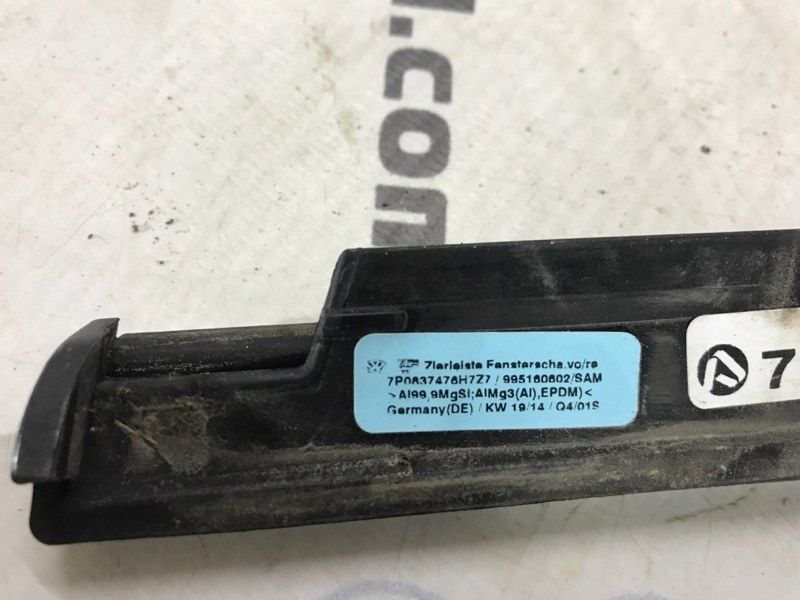 Молдинг дверей 7P0837476H Volkswagen Touareg
