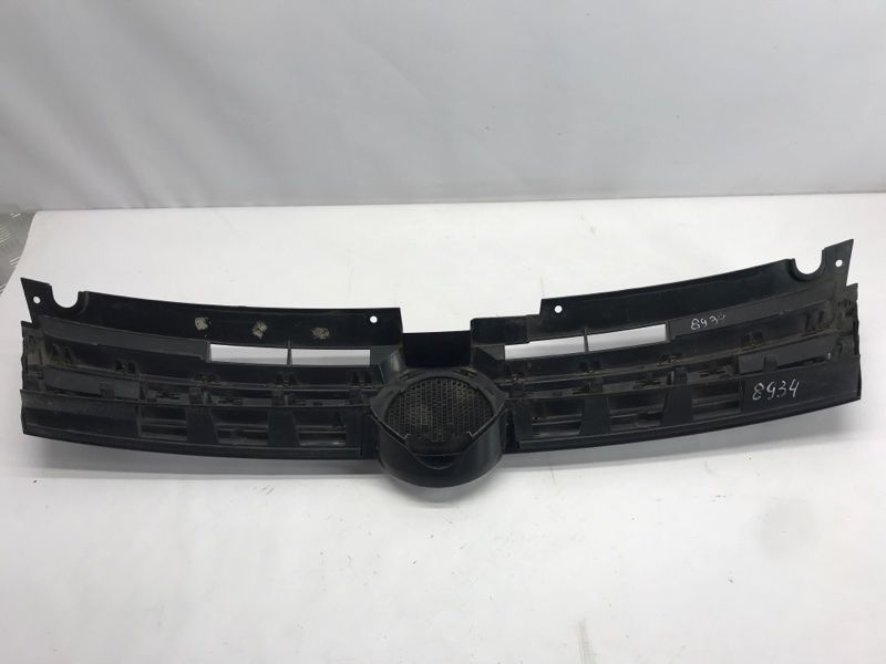 Решетка радиатора 7P6853651AZLL Volkswagen Touareg