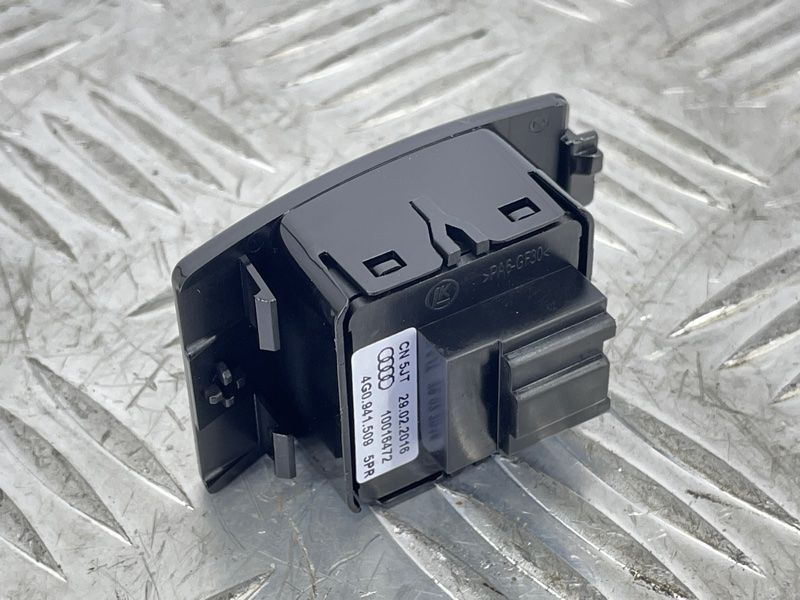 Кнопка аварийки 4G0941509 Audi A7
