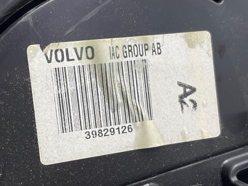 Бардачок / ящик для речей Volvo XC90