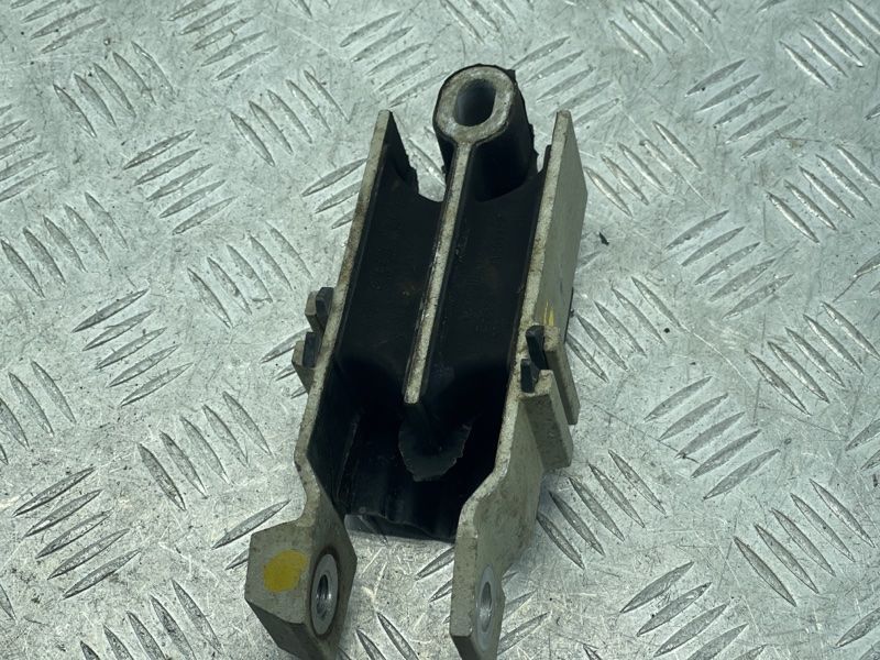 Опора / подушка двигуна 31401239 Volvo XC60