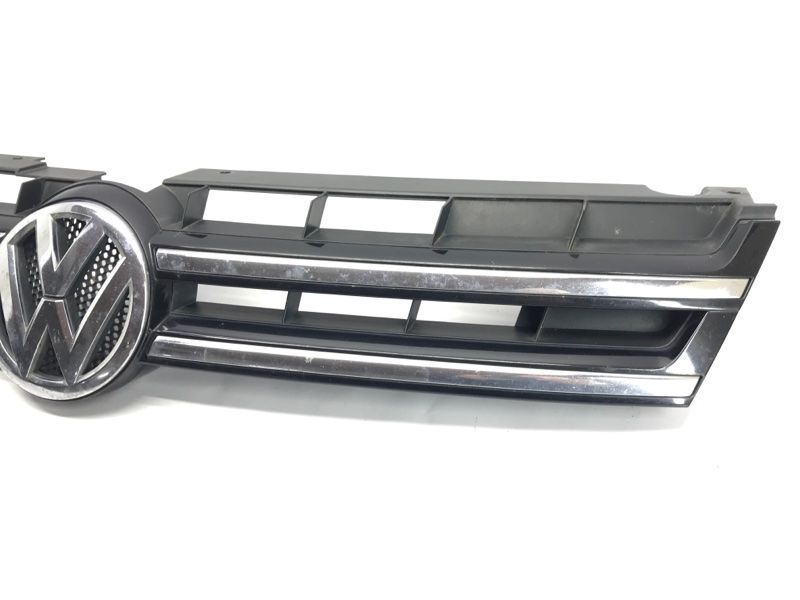 Решетка радиатора 7P6853651AZLL Volkswagen Touareg