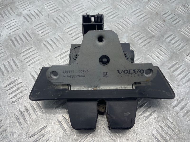 Замок кришки багажника 31440240 Volvo XC60