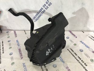 Корпус повітряного фільтра 4G0133836R Audi A6