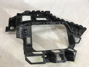 Направляющая заднего бампера 7P6807394A Volkswagen Touareg