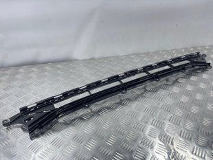 Решетка переднего бампера нижняя 4M0807647E9B9 Audi Q7
