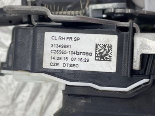 Замок передніх дверей 31349891 Volvo XC90
