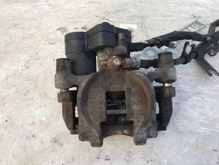Суппорт тормозной dg9c2d250h Ford Fusion