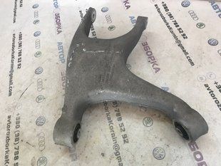 Рычаг задней подвески нижний 8R0505312F Audi A8