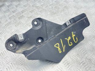 Спойлер колісної акри 4M0854815E Audi Q7