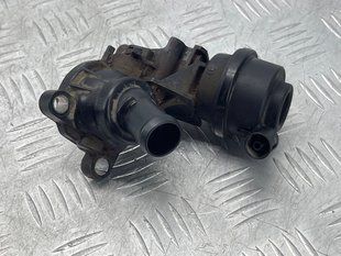 Регулюючий клапан системи охолодження 059121737R Audi Q7