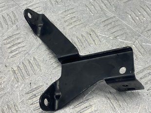 Кронштейн 8R0121305 Audi Q5