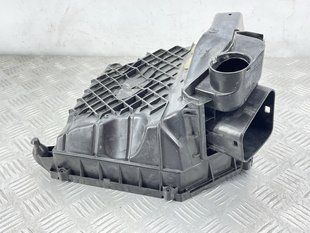 Крышка воздушного фильтра Volvo XC60