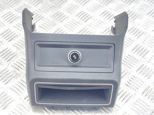 Накладка центральной консоли 4K0863440A Audi A6