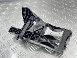 Кронштейн / Крепление фары 4G0805608A Audi A6
