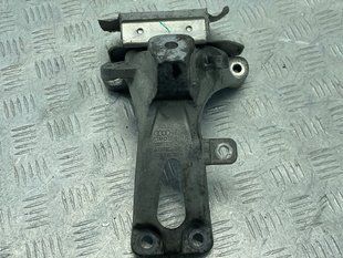 Опора / Кронштейн двигателя 4G0199308K Audi Q5