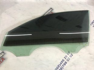 Стекло двери 561845201 Volkswagen Passat