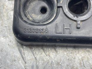 Кронштейн порогу 31378134 Volvo XC90