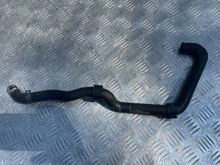 Патрубок системы охлаждения 8R0145321D Audi Q5