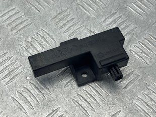 Антенна бесключевого доступа (KESSY) 8K0907247 Audi A6 Audi A4, Audi A4 Allroad, Audi A5, Audi A6, Audi A7, Audi A8, Audi Q5, Audi RS5, Audi RS7, Audi S4, Audi S5, Audi S6, Audi S7, Audi S8, Audi SQ5