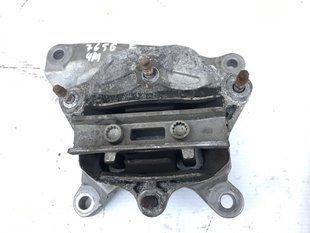 Опора / подушка КП 4M0399118J Audi Q7